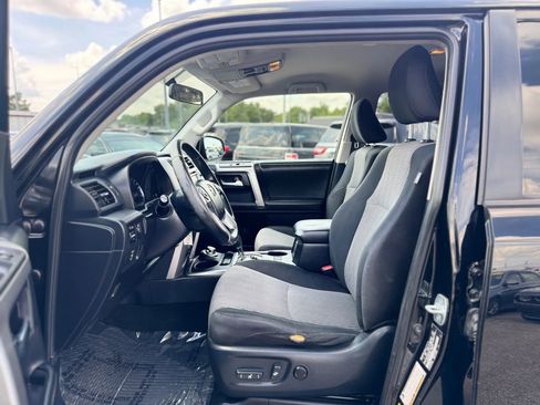 Used 2014 Toyota 4Runner SR5 image 34