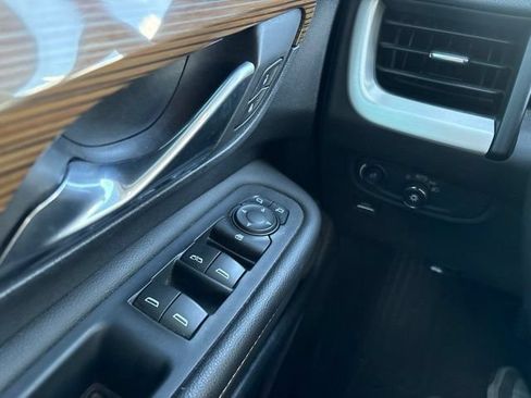 Used 2020 GMC Terrain SLE AWD/4WD image 19