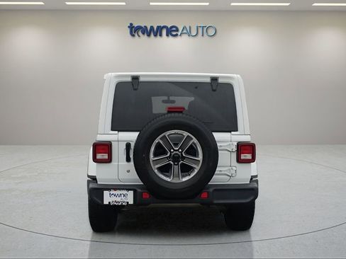 Used 2020 Jeep Wrangler Unlimited Sahara w/ Uconnect 4C Nav & Sound Group image 4