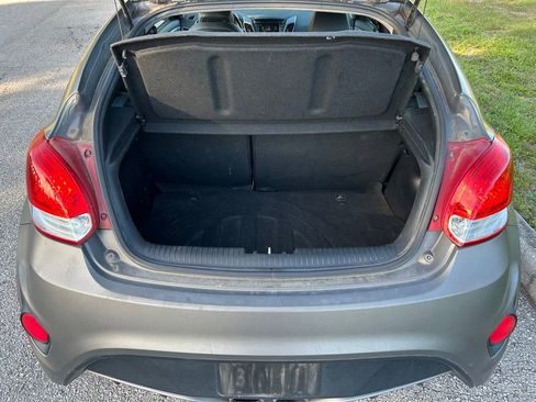Used 2015 Hyundai Veloster Turbo FWD image 11
