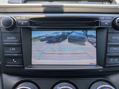 Used 2016 Toyota RAV4 LE FWD image 20