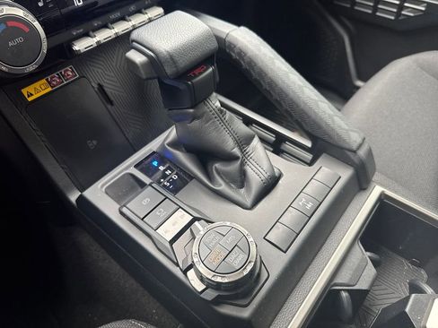 Used 2025 Toyota 4Runner TRD Off-Road image 23