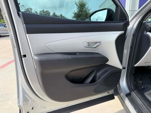 Used 2025 Hyundai Tucson SEL FWD image 11