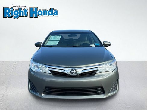 Used 2012 Toyota Camry LE FWD image 5