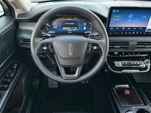 Used 2023 Lincoln Corsair FWD w/ Equipment Group 101A image 13