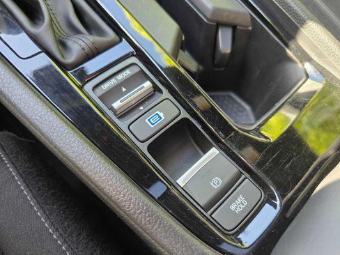 Used 2024 Honda Accord Sport image 34