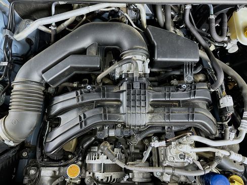 Used 2021 Subaru Crosstrek 2.5i Sport w/ Moonroof Package image 32