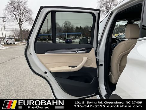 Used 2018 BMW X1 xDrive28i image 11