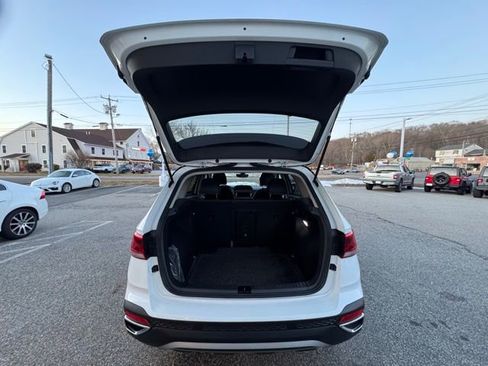 Certified 2024 Volkswagen Taos SE w/ Panoramic Sunroof Package image 20