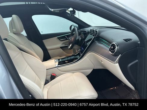 Used 2025 Mercedes-Benz GLC 300 image 29