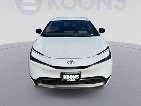 Used 2024 Toyota Prius XLE AWD/4WD image 11