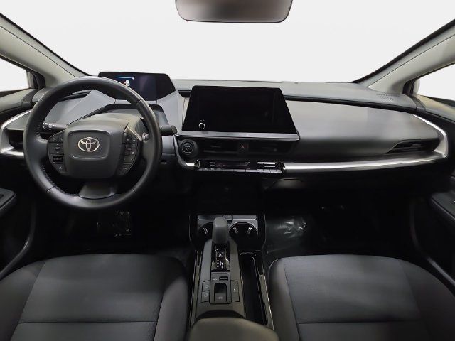 Certified 2025 Toyota Prius LE FWD image 9