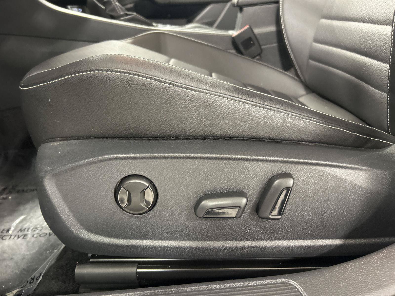Used 2023 Volkswagen Jetta SE FWD image 21