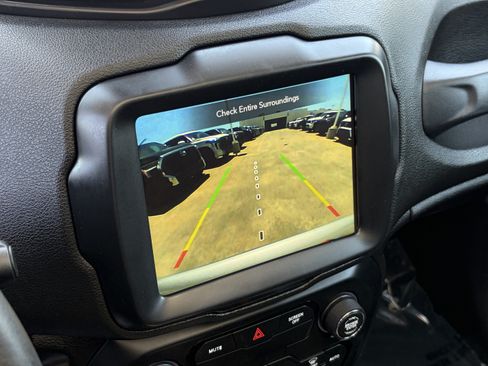 Used 2018 Jeep Renegade Trailhawk AWD/4WD image 23