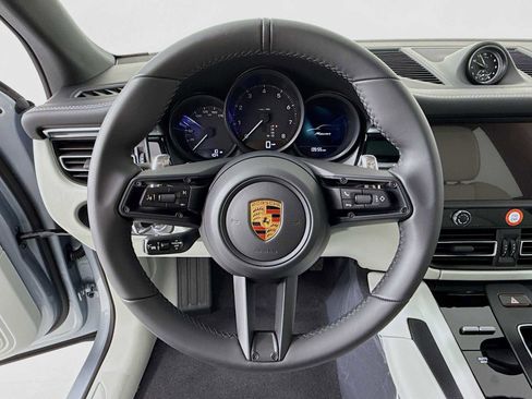 New 2026 Porsche Macan image 15