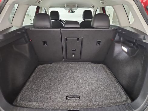 Certified 2024 Volkswagen Taos SE image 34