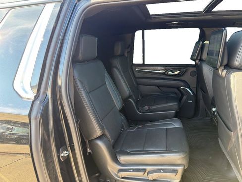 Used 2021 GMC Yukon XL Denali w/ LPO, Illumination Package AWD/4WD image 12