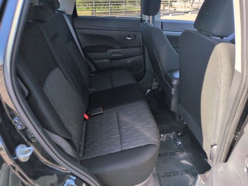 Used 2025 Mitsubishi Outlander Sport S image 18