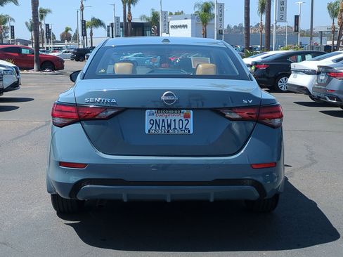 Used 2024 Nissan Sentra SV w/ SV Premium Package FWD image 8