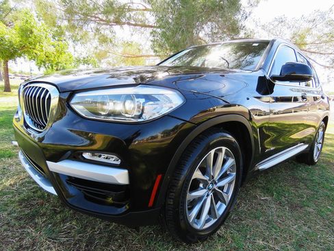 Used 2018 BMW X3 xDrive30i AWD/4WD image 2
