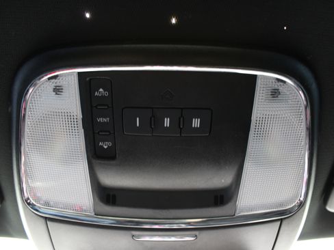 Used 2023 Dodge Charger R/T w/ Blacktop Package image 21