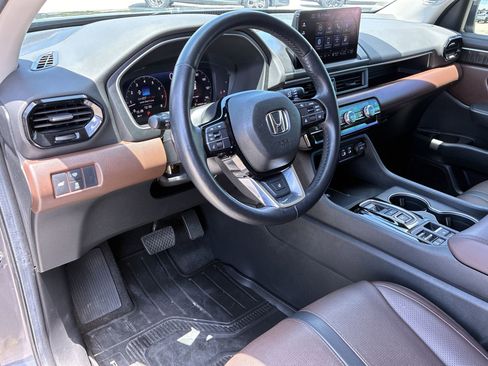 Certified 2024 Honda Pilot Elite image 2