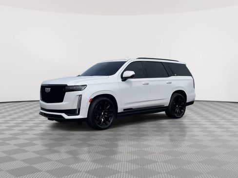 Used 2022 Cadillac Escalade Sport w/ Touring Package AWD/4WD image 4