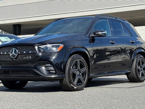 Certified 2025 Mercedes-Benz GLE 450 4MATIC image 8