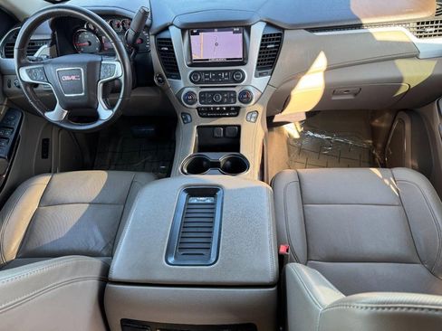 Used 2016 GMC Yukon SLT w/ HD Trailering Package image 12