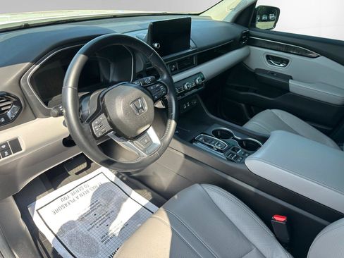 Used 2024 Honda Pilot Elite image 10