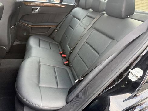 Used 2011 Mercedes-Benz E 350 4MATIC Sedan image 21