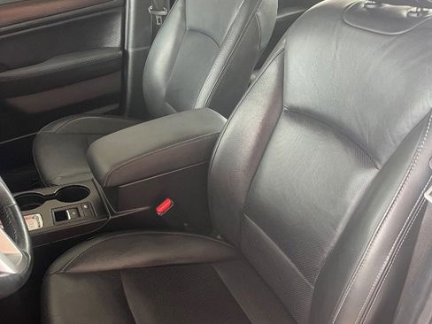Used 2015 Subaru Legacy 2.5i Limited AWD/4WD image 8