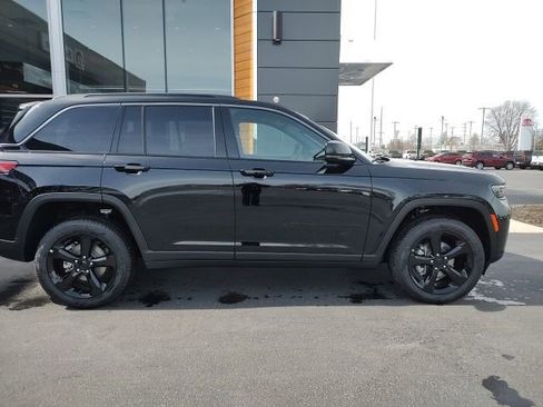 New 2026 Jeep Grand Cherokee Limited image 2