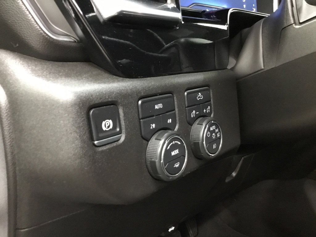 Used 2024 Chevrolet Silverado 1500 RST AWD/4WD image 9