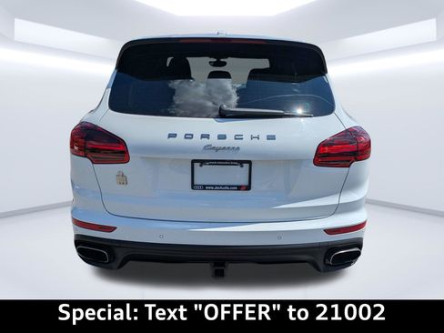 Used 2017 Porsche Cayenne image 3