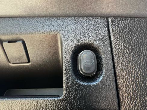 Used 2019 Chevrolet Suburban LT AWD/4WD image 11