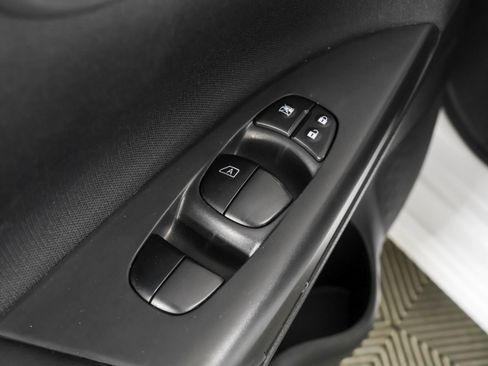 Used 2018 Nissan Sentra S FWD image 33