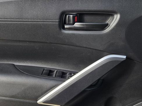 Used 2024 Toyota Corolla Cross LE FWD image 6