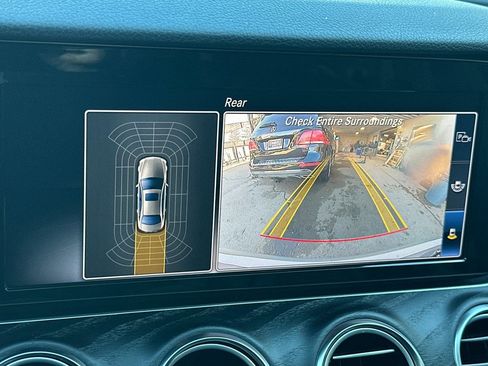 Used 2018 Mercedes-Benz E 300 E 300 image 28