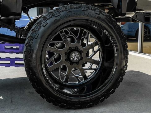 Used 2014 Ford F250 Platinum w/ FX4 Off-Road Package AWD/4WD image 34