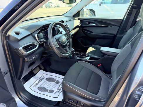 Used 2021 Chevrolet TrailBlazer LT w/ Convenience Package FWD image 5