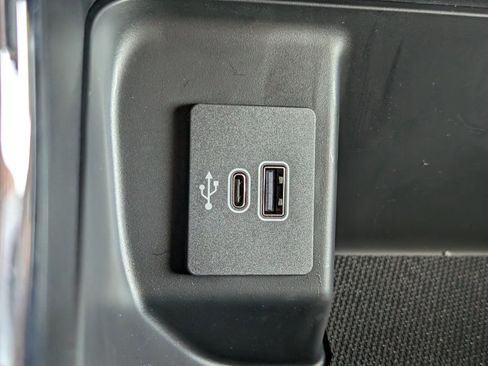 Used 2025 Ford F150 STX w/ Equipment Group 200A image 17