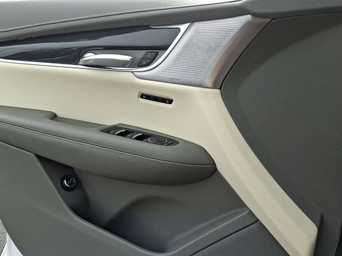 Certified 2023 Cadillac XT6 Premium Luxury w/ Technology Package image 14