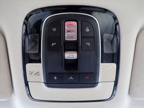 Used 2020 Hyundai Palisade Limited image 22