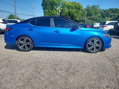 Used 2023 Nissan Sentra SR w/ SR Premium Package FWD image 1