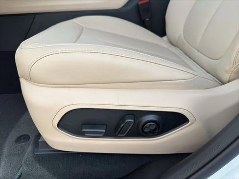 New 2026 Jeep Grand Cherokee Limited w/ Limited Altitude Package image 34