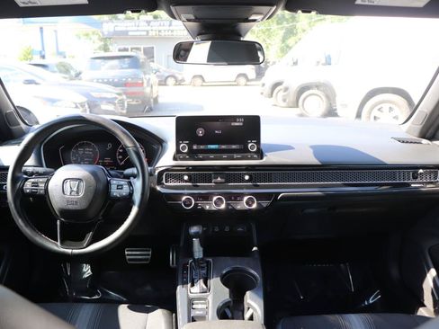 Used 2025 Honda Civic Sport image 16