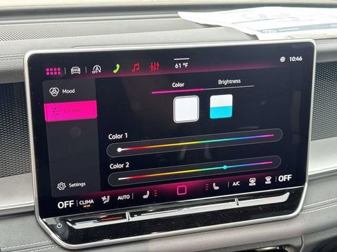 New 2026 Volkswagen Tiguan SE R-Line FWD image 23