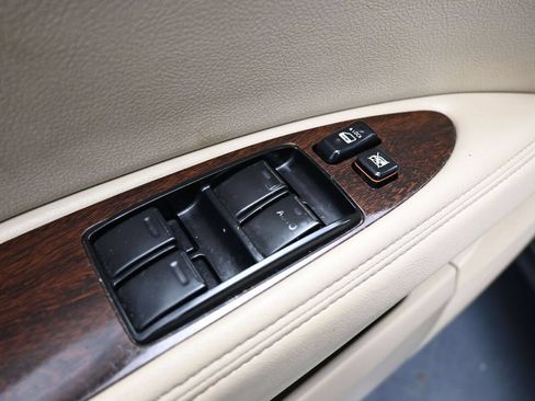 Used 2009 Toyota Avalon FWD image 11