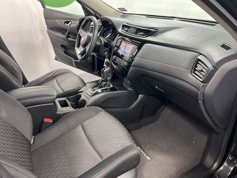 Used 2018 Nissan Rogue S AWD/4WD image 17